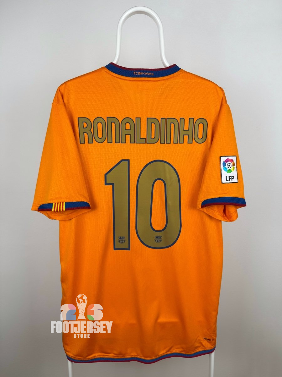 Ronaldinho - FC Barcelona 2006/08 away shirt 🇧🇷