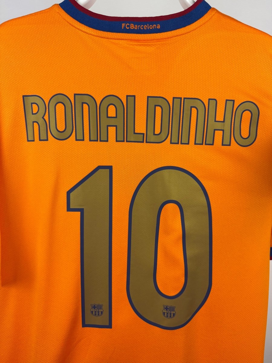 Ronaldinho - FC Barcelona 2006/08 away shirt 🇧🇷