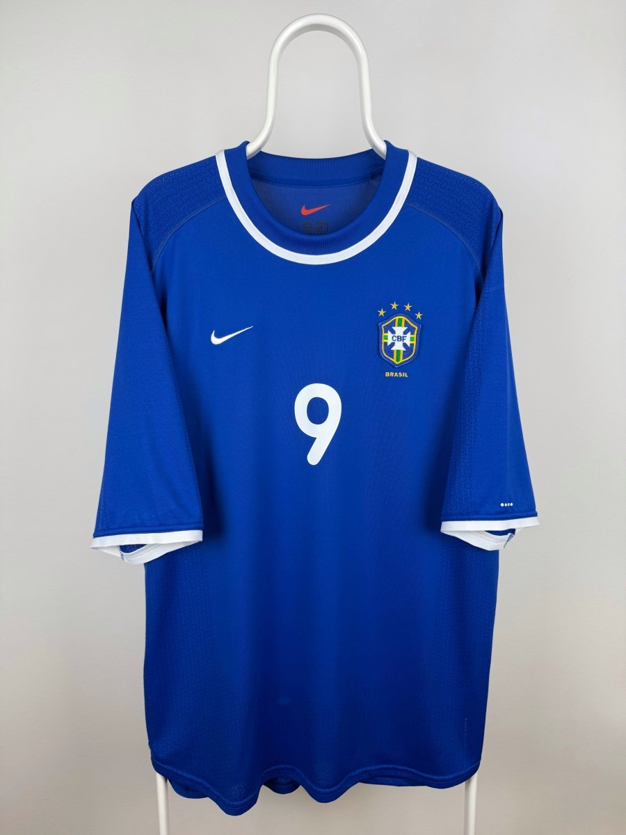 Ronaldo Nazario - Brazil 2000 away shirt 🇧🇷