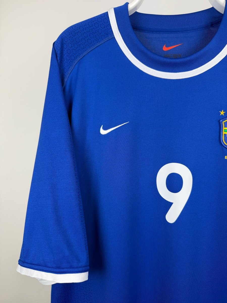 Ronaldo Nazario - Brazil 2000 away shirt 🇧🇷