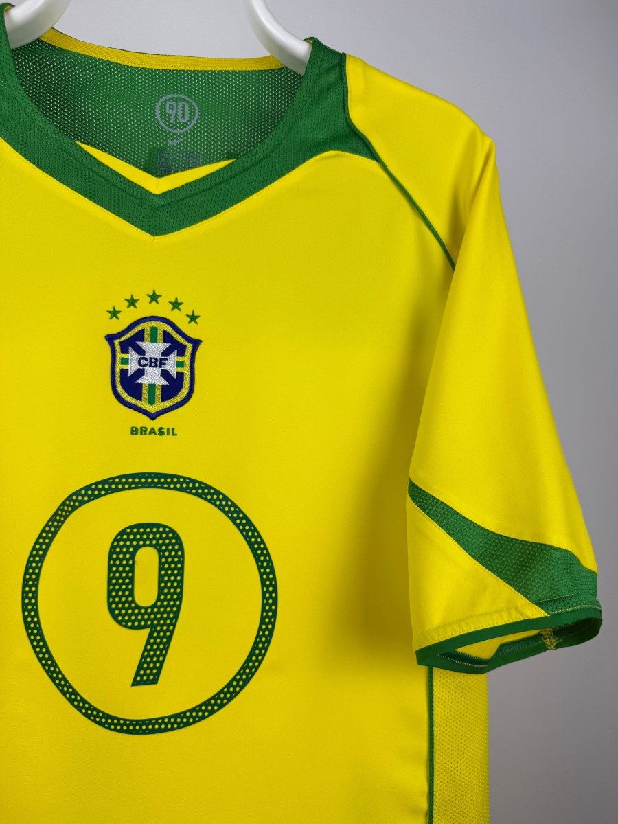 Ronaldo Nazario - Brazil 2004 home shirt 🇧🇷