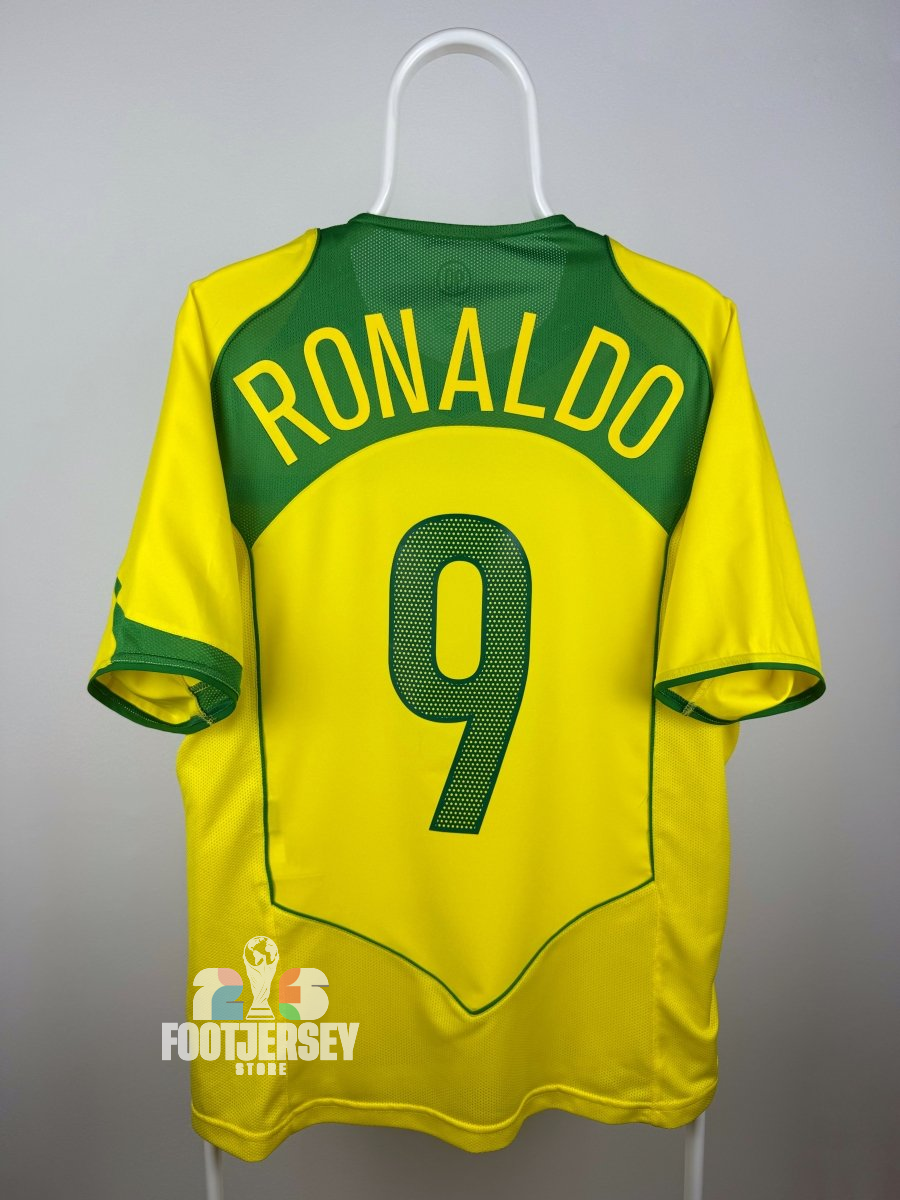 Ronaldo Nazario - Brazil 2004 home shirt 🇧🇷