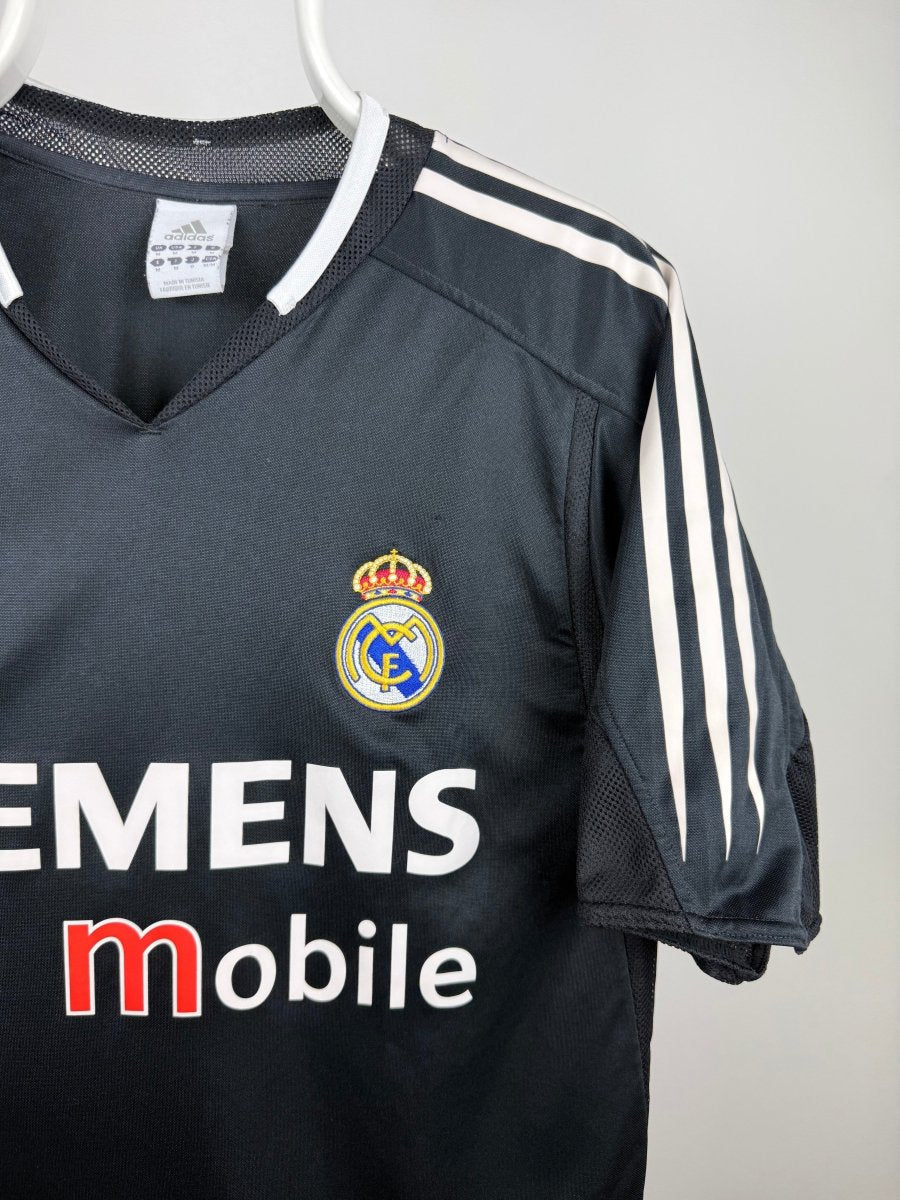 Ronaldo Nazario - Real Madrid 2004/05 away shirt 🇧🇷