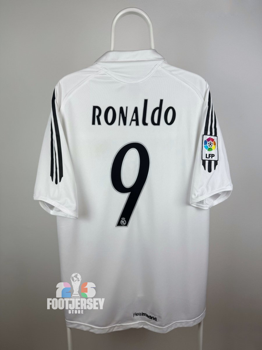 Ronaldo Nazario - Real Madrid 2005/06 home shirt 🇧🇷
