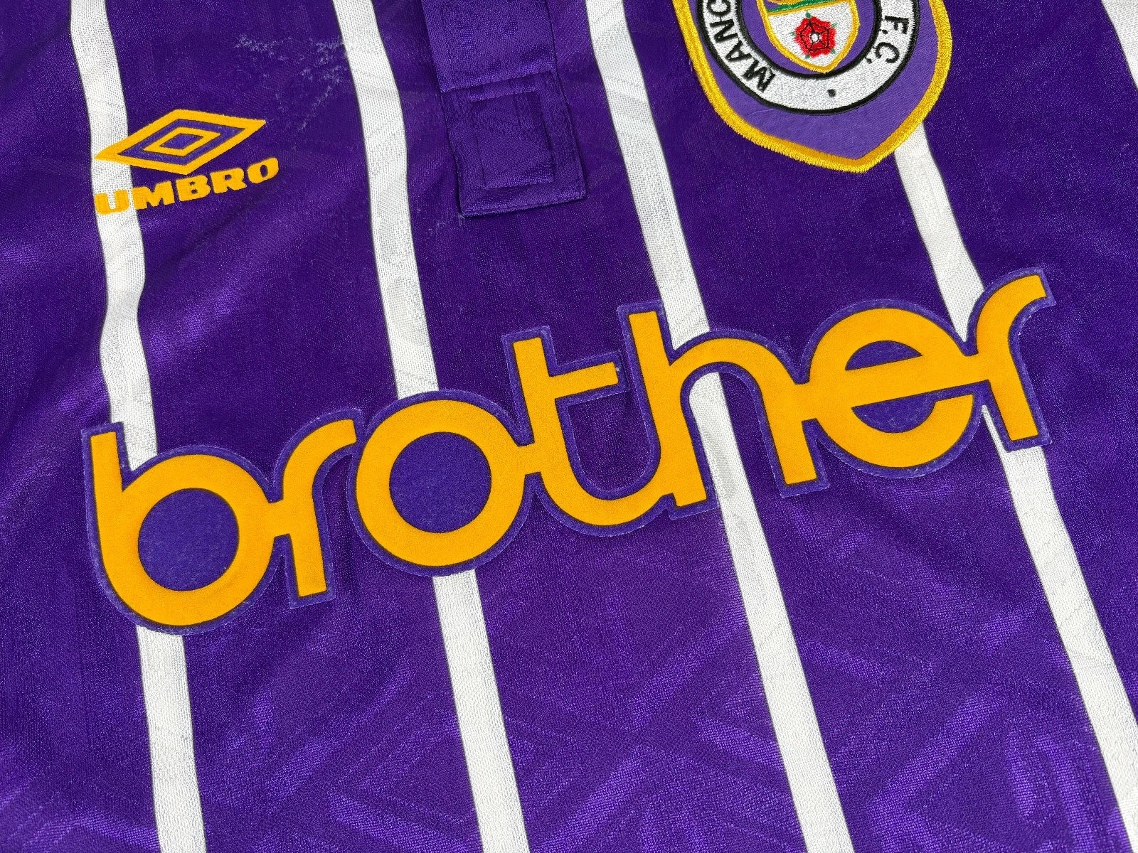 Manchester City 1993/94 Away Retro Jersey