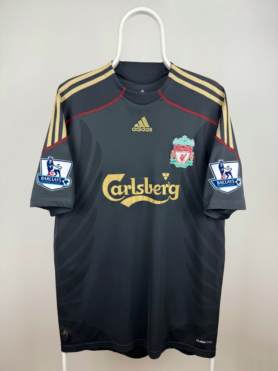 Steven Gerrard - Liverpool 2009/10 away shirt 🏴󠁧󠁢󠁥󠁮󠁧󠁿