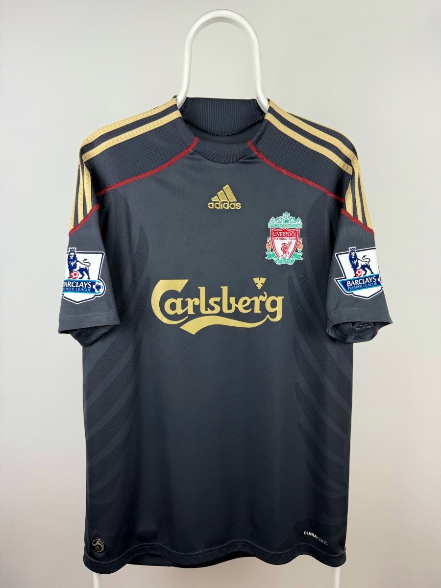 Steven Gerrard - Liverpool 2009/10 Away Shirt 🏴󠁧󠁢󠁥󠁮󠁧󠁿