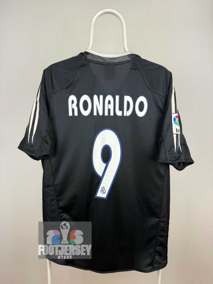 Ronaldo Nazario - Real Madrid 2004/05 away shirt 🇧🇷