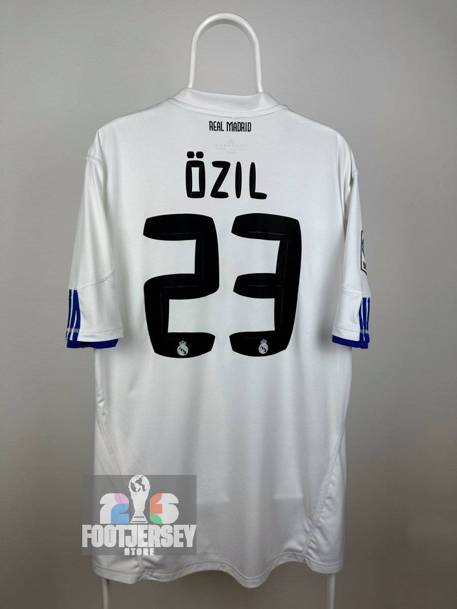 Mesut Özil - Real Madrid 2010/11 home shirt 🇩🇪