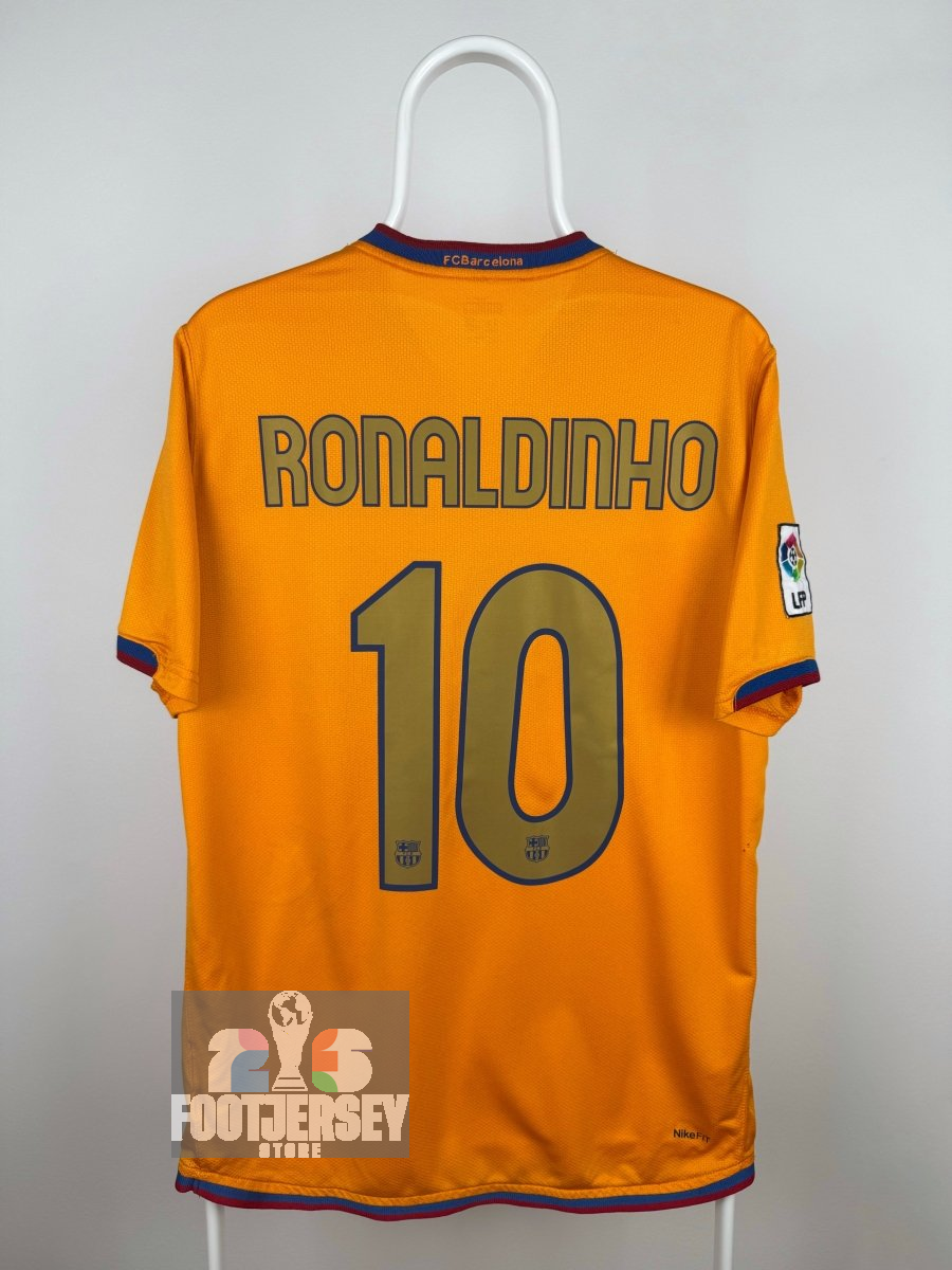 Ronaldinho - FC Barcelona 2006/08 away shirt 🇧🇷