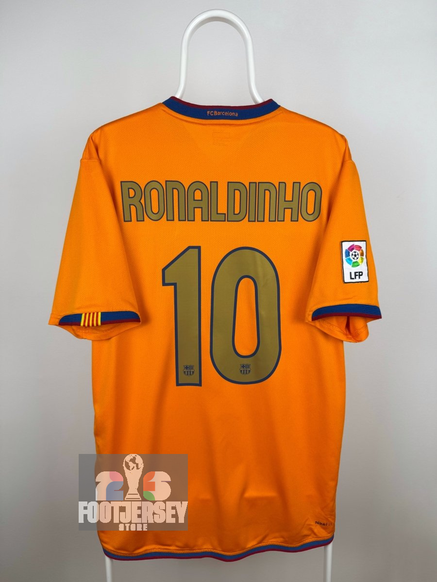 Ronaldinho - FC Barcelona 2006/08 away shirt 🇧🇷