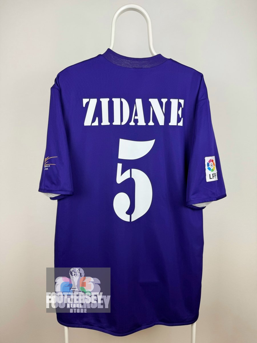 Zinedine Zidane - Real Madrid 2002/03 away shirt 🇫🇷