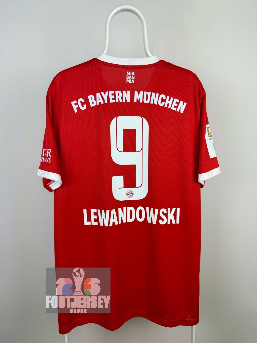 Robert Lewandowski - FC Bayern Munich 2022/23 home shirt 🇵🇱