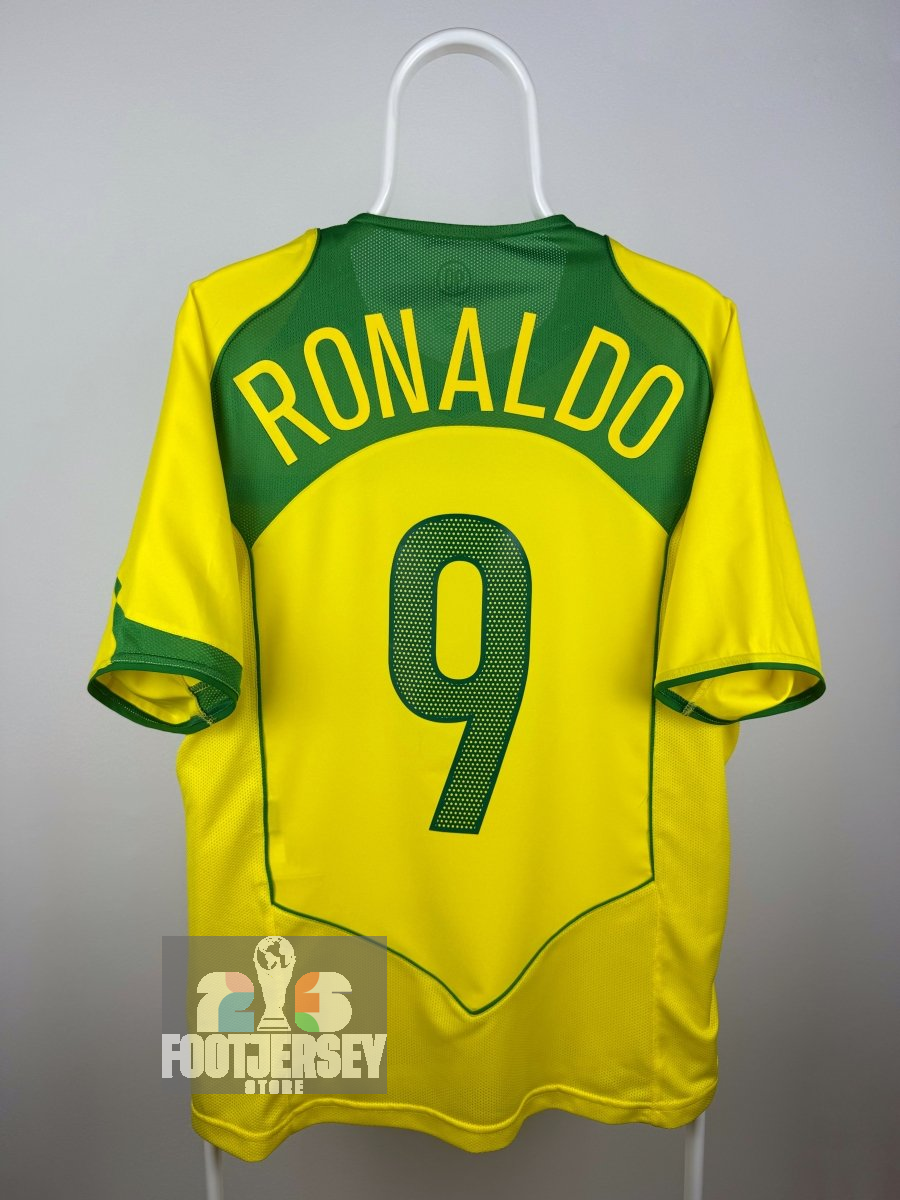 Ronaldo Nazario - Brazil 2004 home shirt 🇧🇷