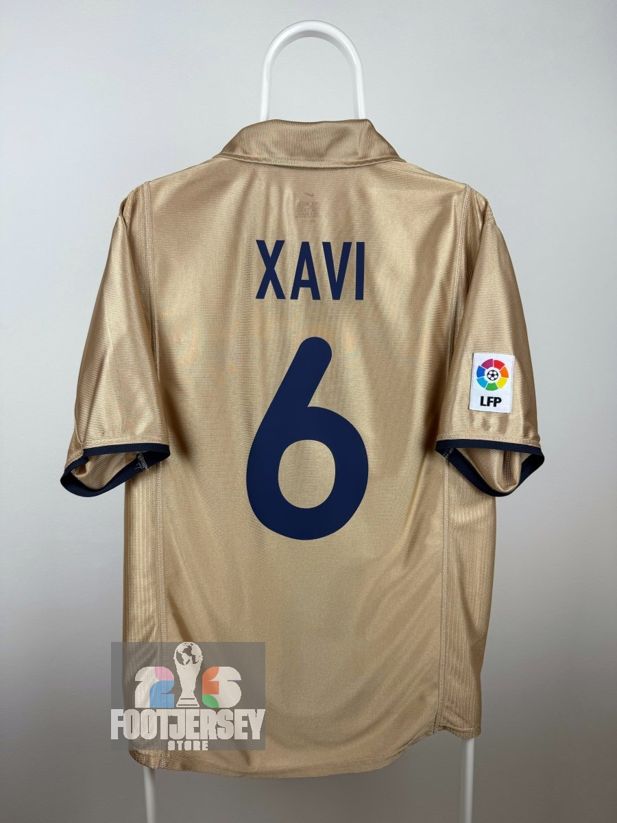 Xavi Hernandez - FC Barcelona 2001/02 away shirt 🇪🇸