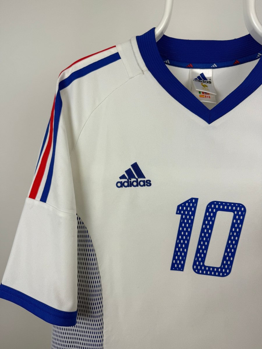 Zinedine Zidane - France 2002 away shirt 🇫🇷