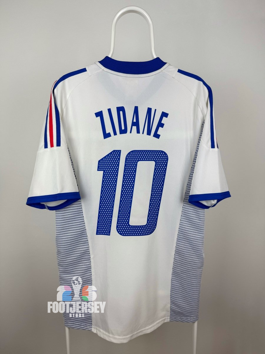 Zinedine Zidane - France 2002 away shirt 🇫🇷
